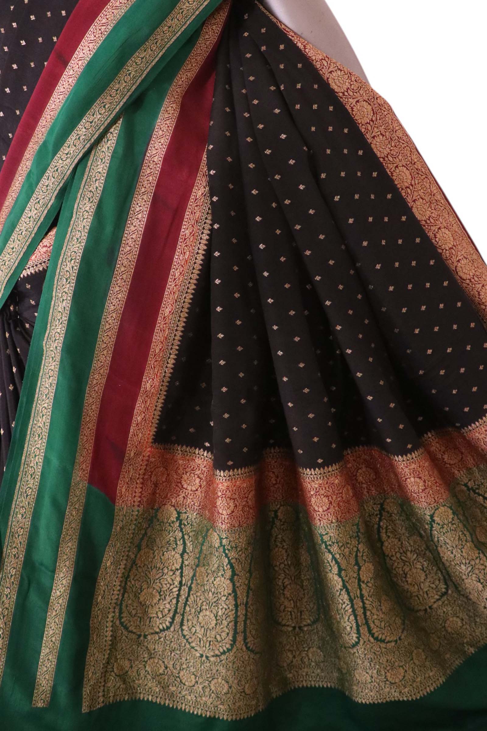 Pure Handloom Zari Butta Banarasi Crepe Silk Saree AL212239